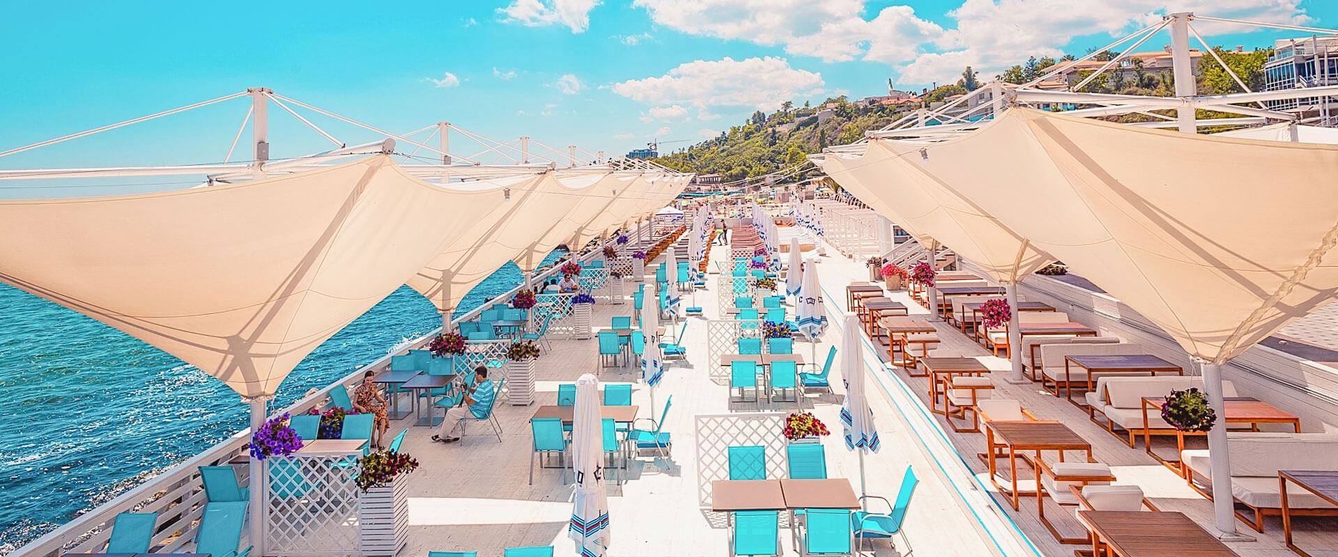 Літня тераса ресторану готелю Одеси
