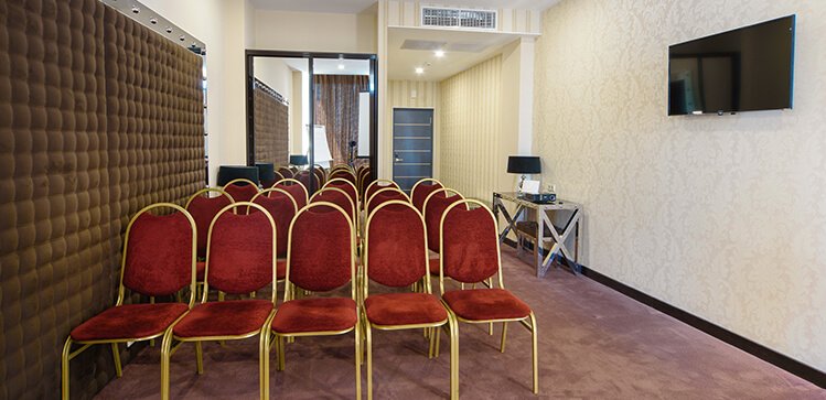 конференц-зал для совещаний или заседаний 2