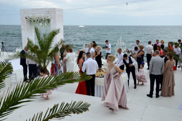 Весільний розпис біля моря